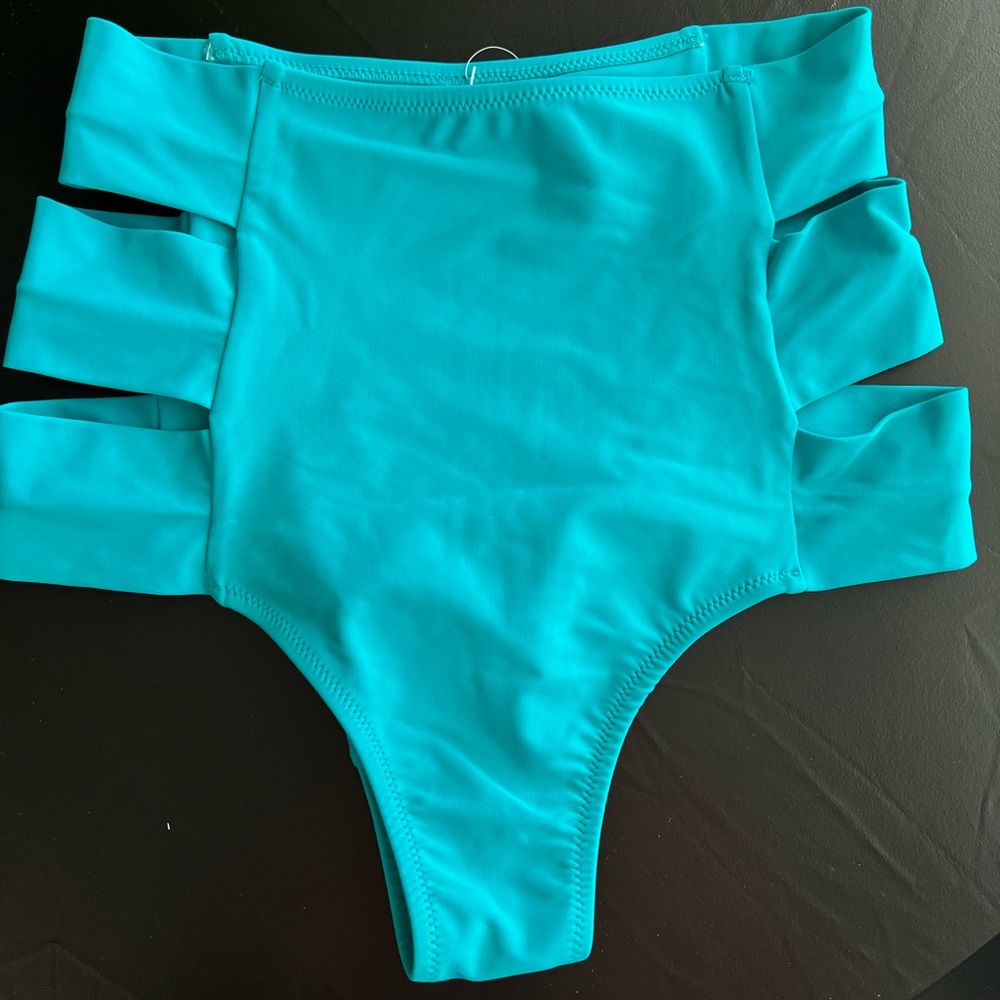 NWT • Size: M
